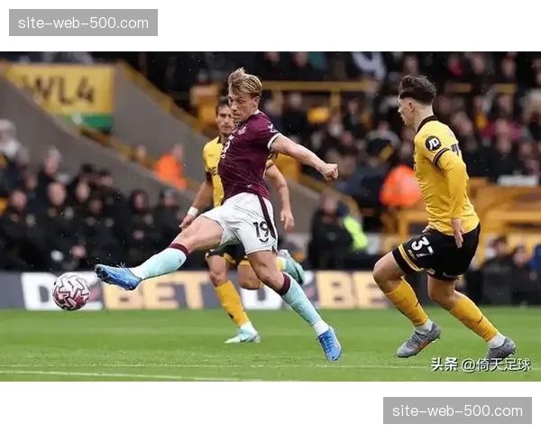 埃弗顿与伯恩利一役 凸显中游球队保级压力下战术选择