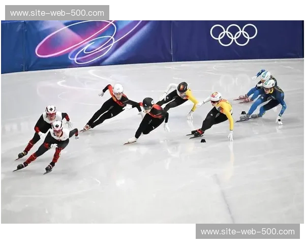 中国短道速滑队队员谈混合接力战术配合与信任建立